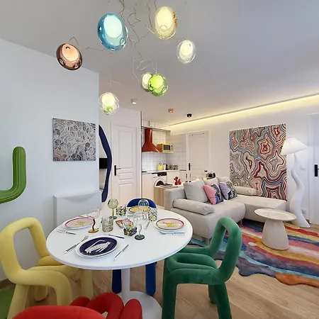 Апартаменты Pop Art & Vibrant Parisian Flat
