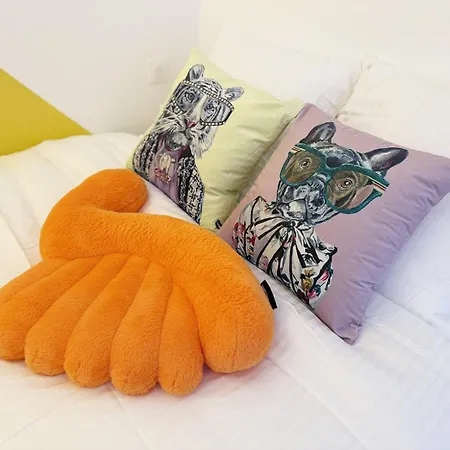 شقة Pop Art & Vibrant Parisian Flat *