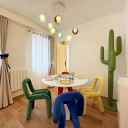 Apartament Pop Art & Vibrant Parisian Flat Paryż