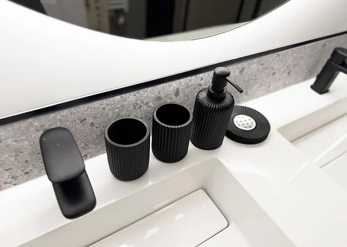 Pop Art & Vibrant Parisian Flat Lägenhet *