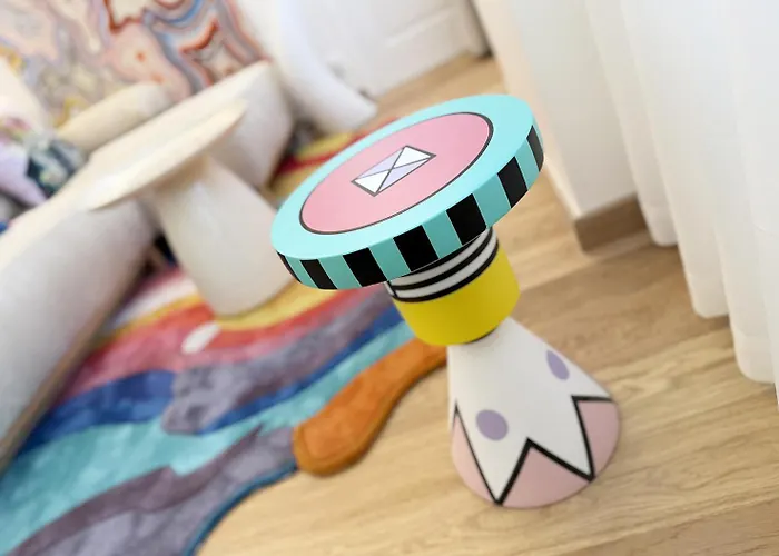 Lägenhet Pop Art & Vibrant Parisian Flat *