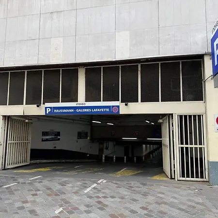 Apartamento Pop Art & Vibrant Parisian Flat